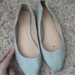 Old Navy Gray and White flats size 8